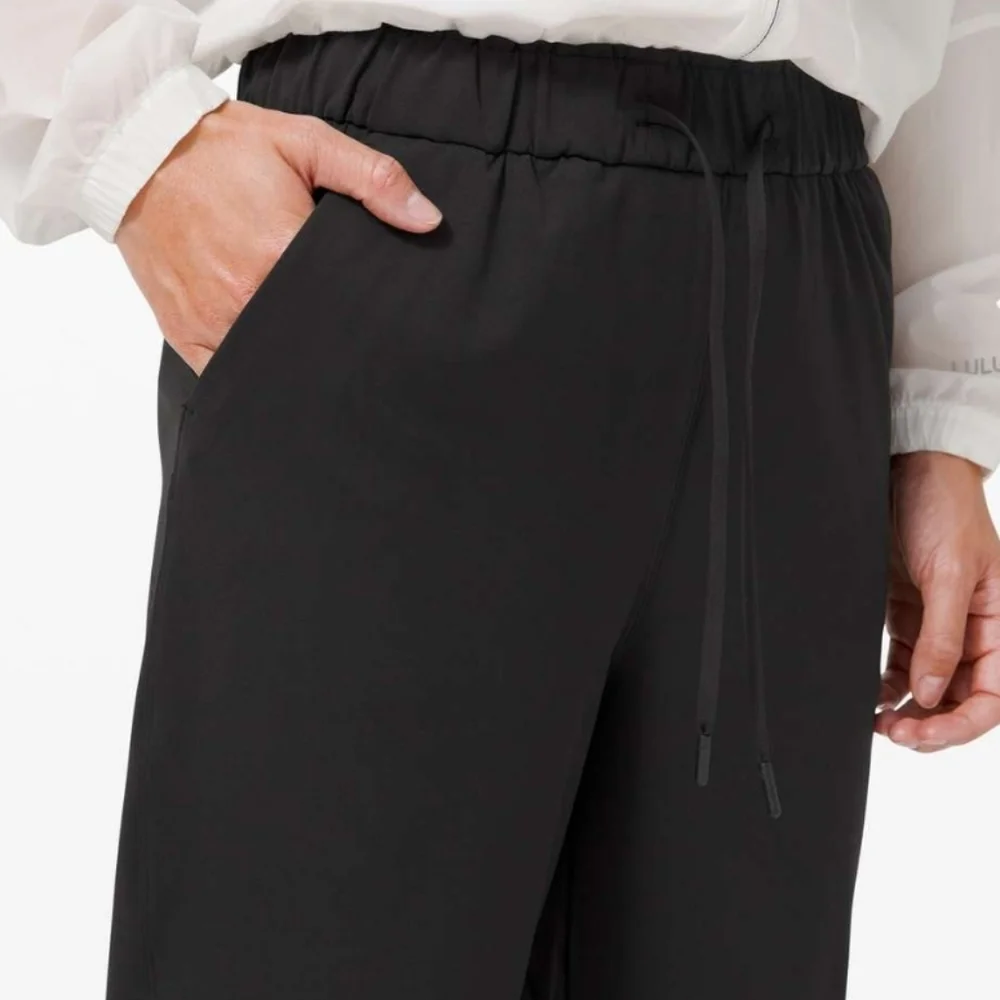 Lululemon Keep Moving Black  Pants Sz 4